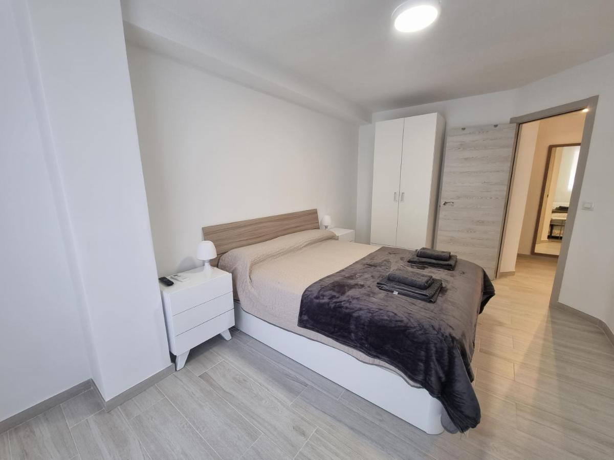 Apartamentos En Denia Frente Al Puerto! Buitenkant foto